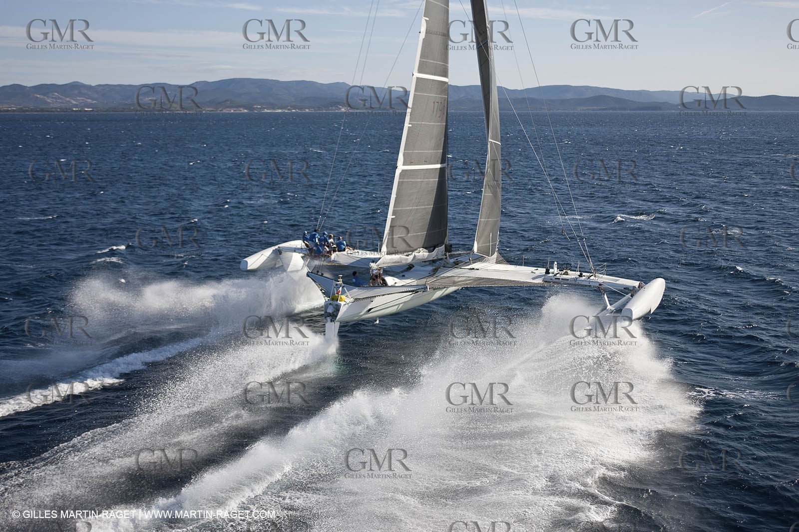05 09 2009 - Hyères (FRA, 83) Hydroptère beat the overal sailing speed record with a run at 51,36 knts ( subjet to ratification by WSSRC)