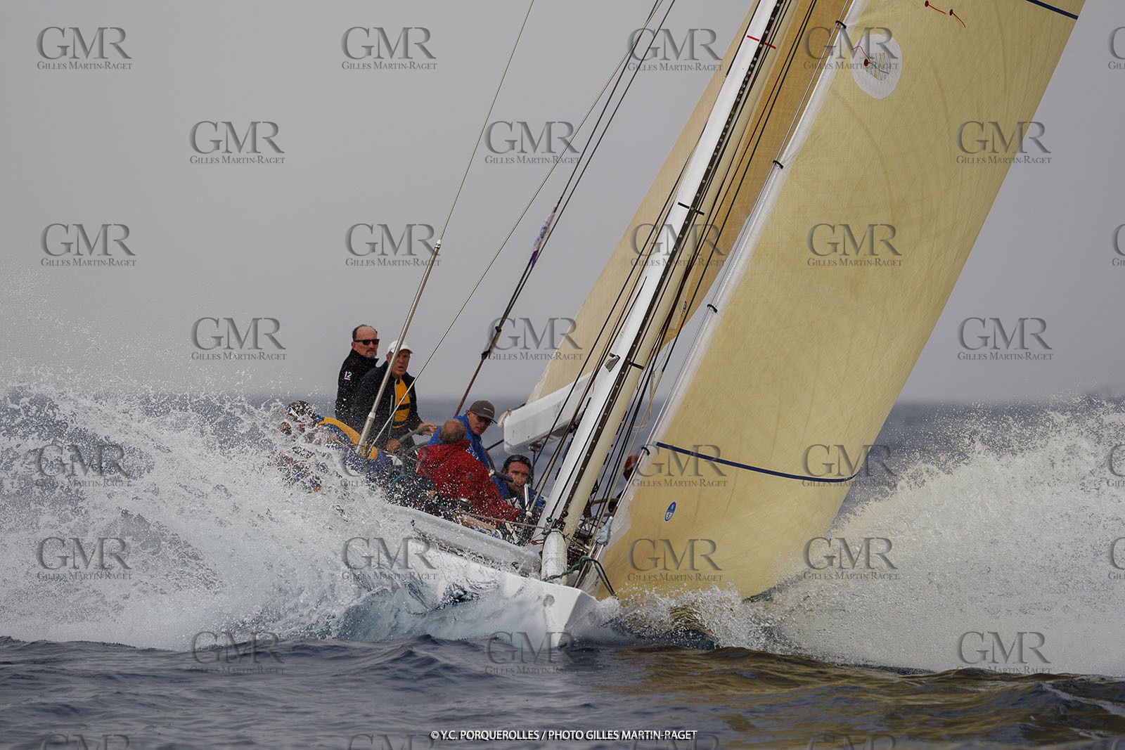 19 06 2024, Porquerolles Island (FRA), Championnat du monde des 12 m JI 2024, Race Day 1