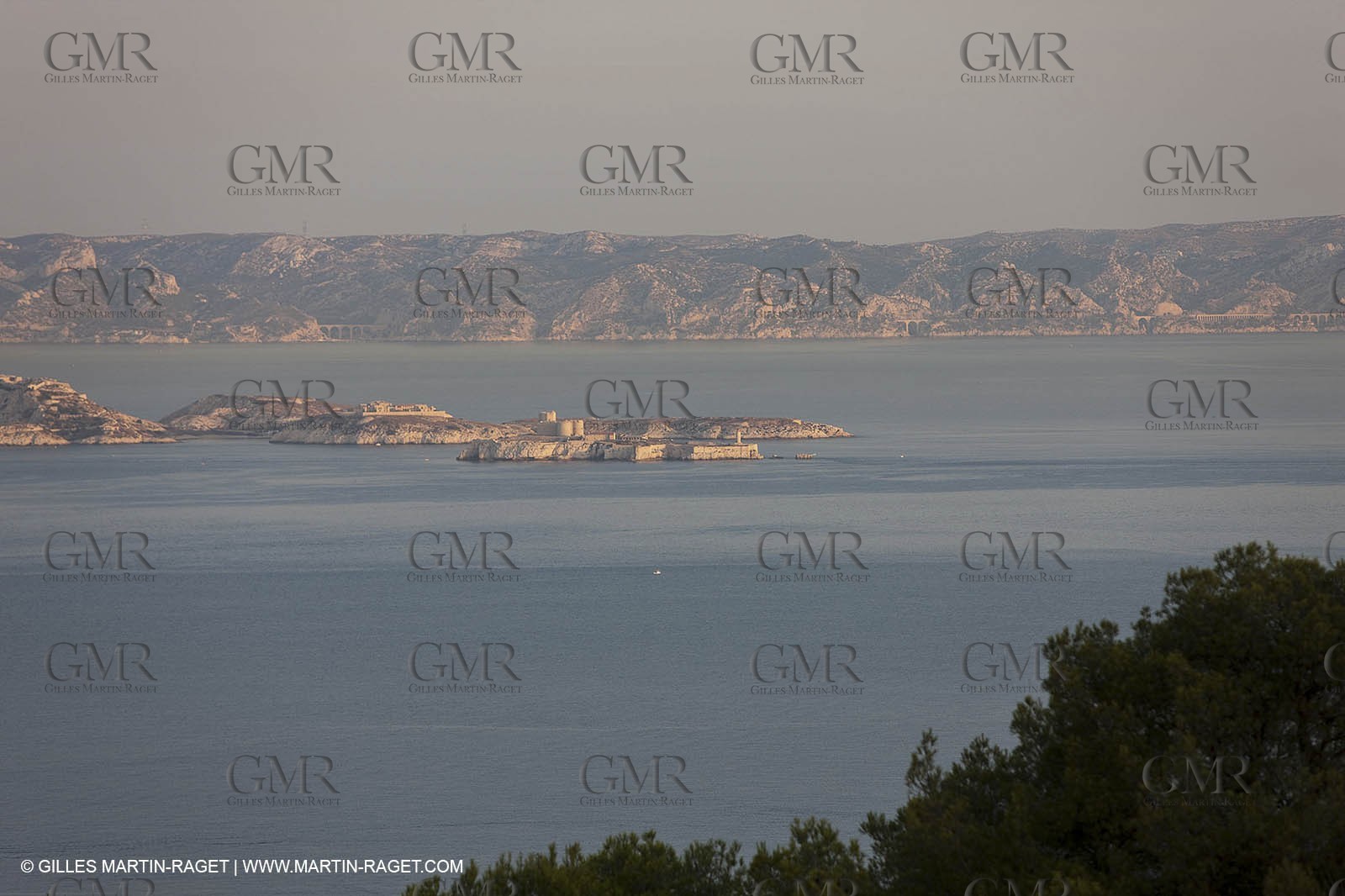 10 09 2009 - Marseille (FRA, 13) - Les Calanques - Chateau d'if et Côte bleue