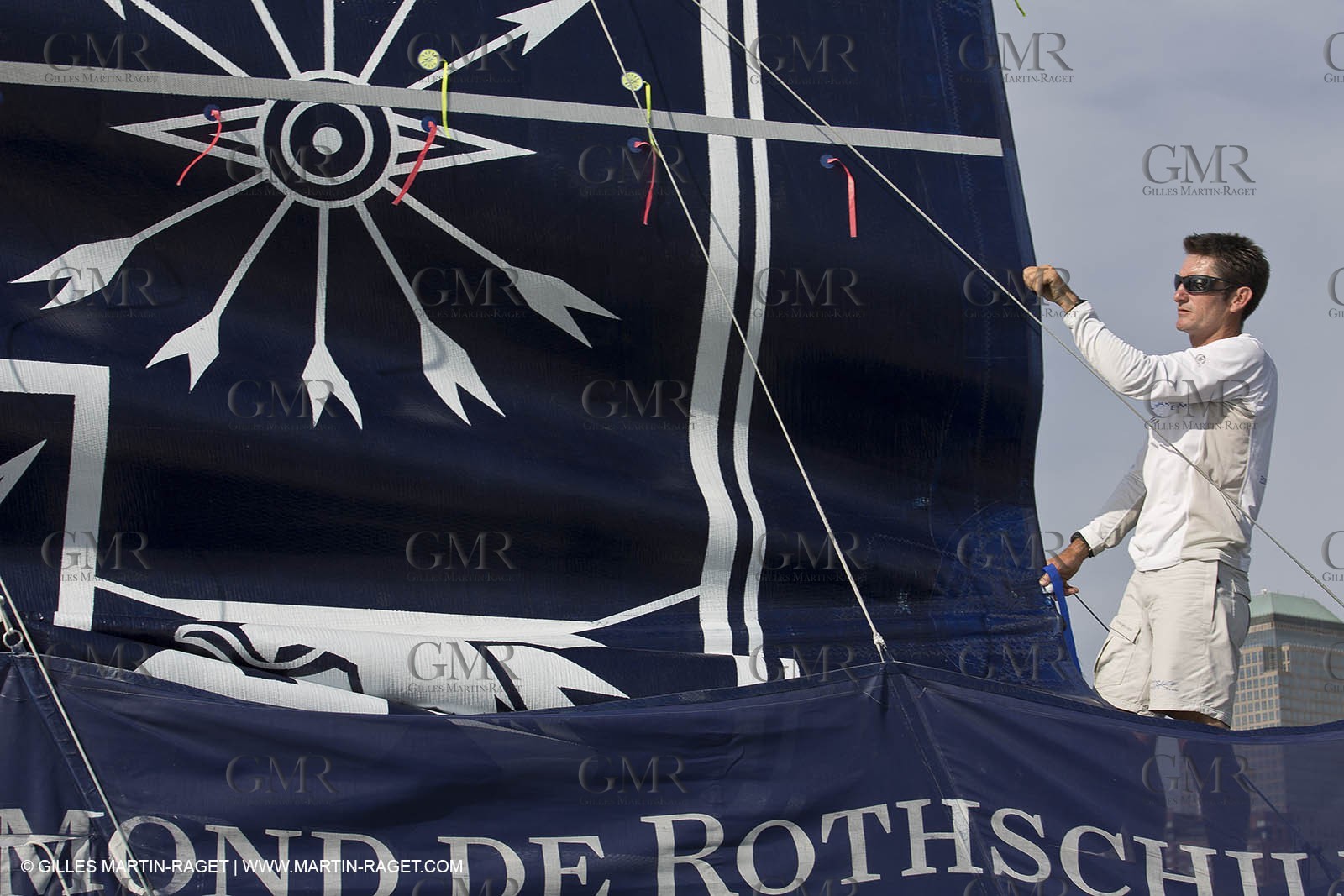 05 07 2012 - New York (USA) - Ocean Krys Race - Speed runs in fornt of NY city