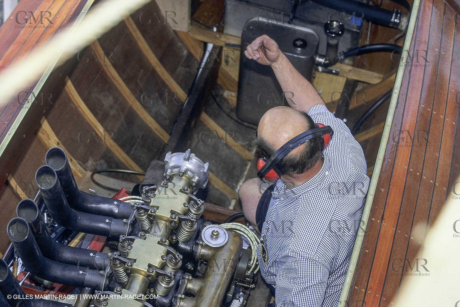 motor boats, claissc runabouts, cefit or Sagitta at Trapani boatyard (Cassis, FRA,13)
