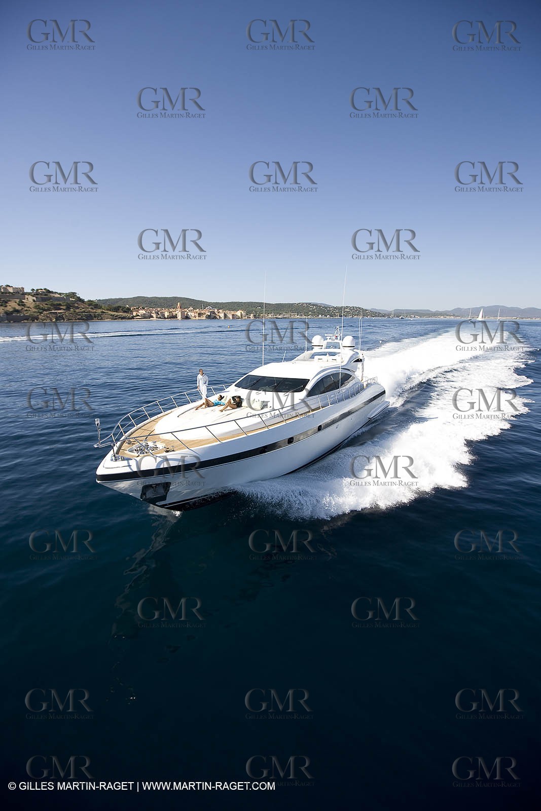 06 09 2007 - Saint Tropez (FRA, 83) - Superyachts - Motoryachts - Mangusta 92 Triple Fun in Saint Tropez - Mooring at Club 55 at Pampelonne Beach