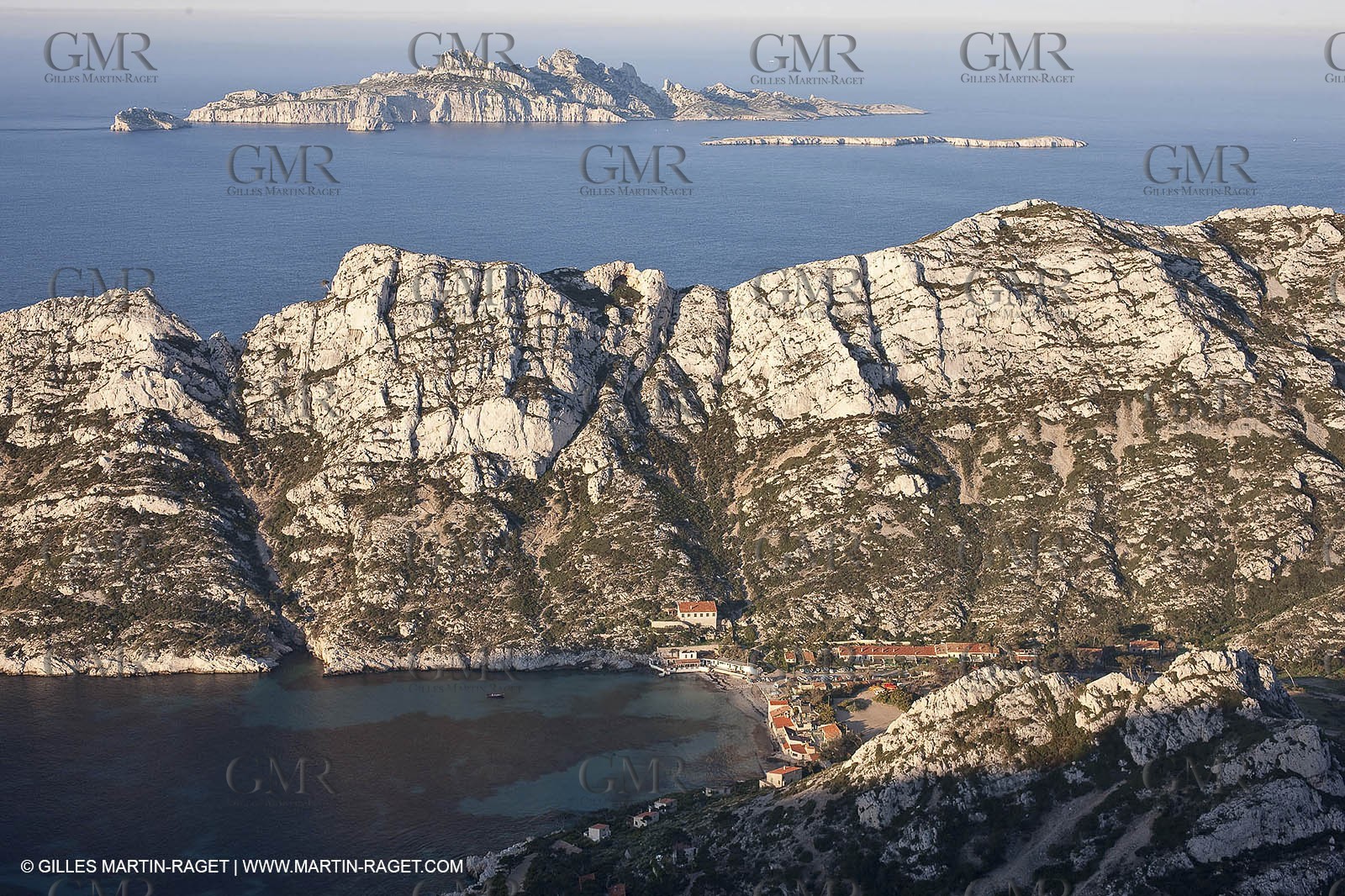 04 04 2009 - Marseille (FRA, 13) - Les Calanques - Calanque de Sormiou vue depuis le Baou Rond