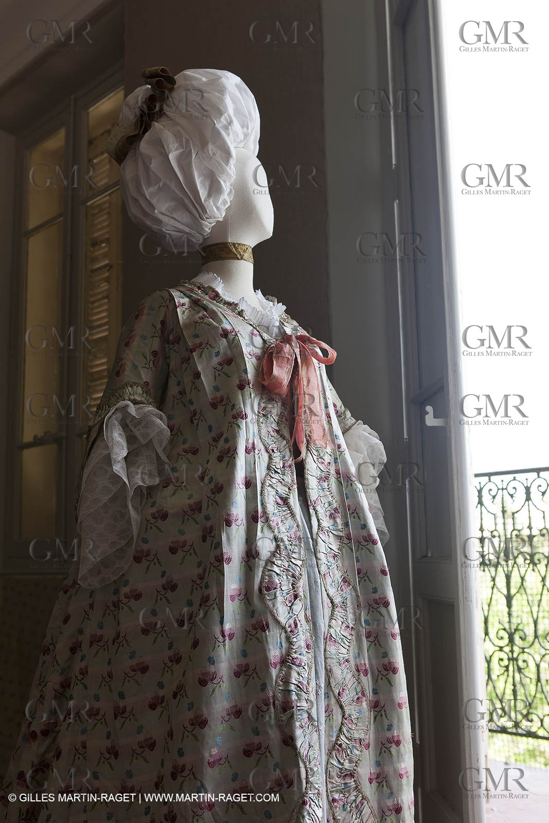 06 07 2012, Toulon (FRA,83), Villa Rozemaine, exhibition 'Fashion Dresses