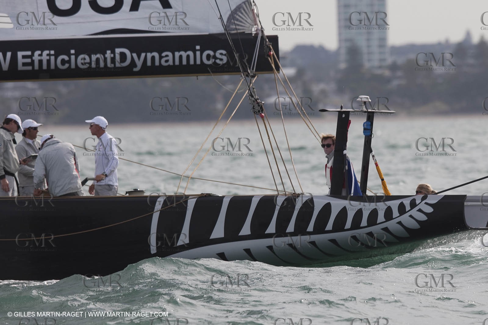 01 02 2009 - Auckland (NZL) -  Louis Vuitton Pacific Series -  Racing Day 4 - Round Robin 2 - BMW ORACLE RAcing Vs Pataugas by K-Challenge