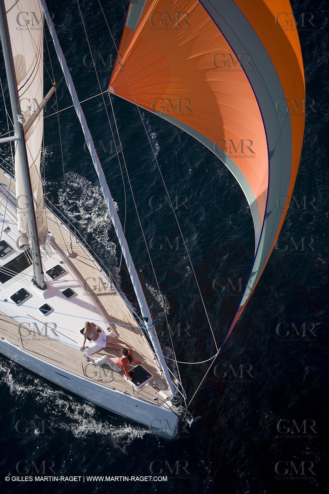 Crusing monohull sailing