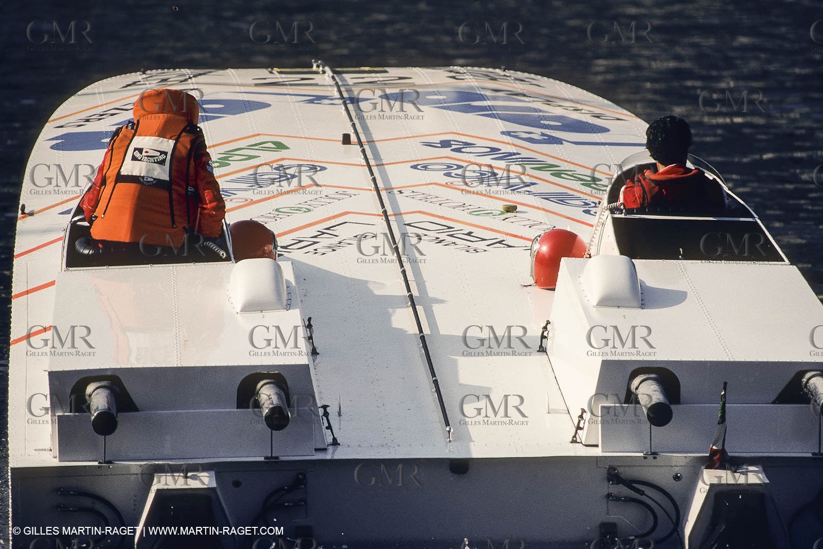 Powerboating, offshore racing