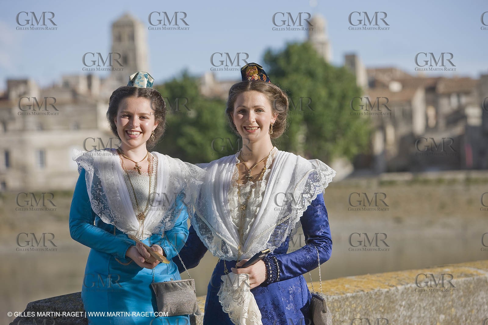 17 juin 2008 - Arles (Fra,13) - two queen if Arles, Caroline Serre et Nathalie Chay