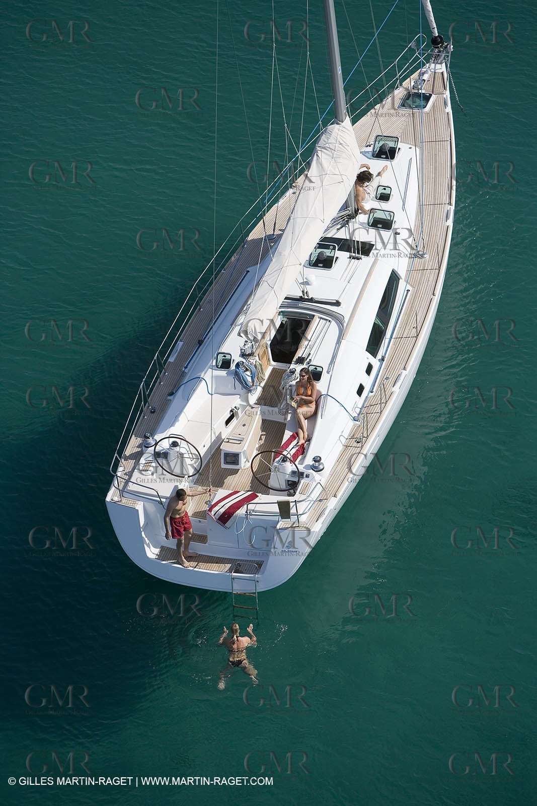 Cruising monohull mooring