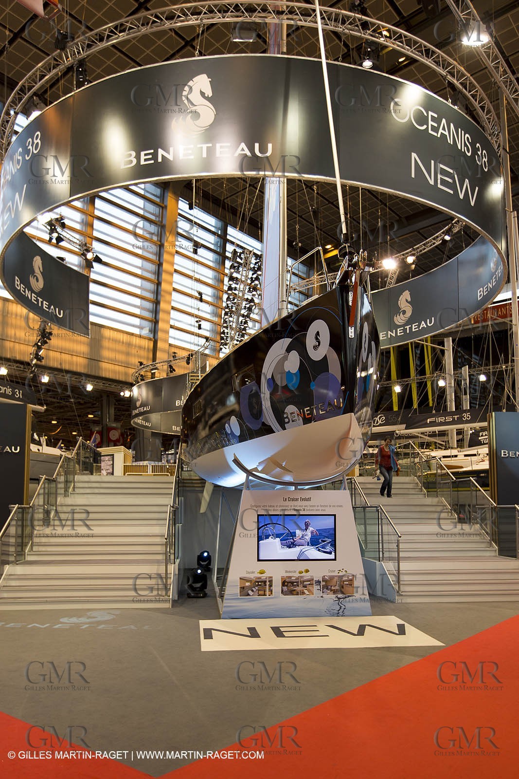 10 12 2013 - Paris (FRA,75) -Paris Boat Show - Beneteau booth