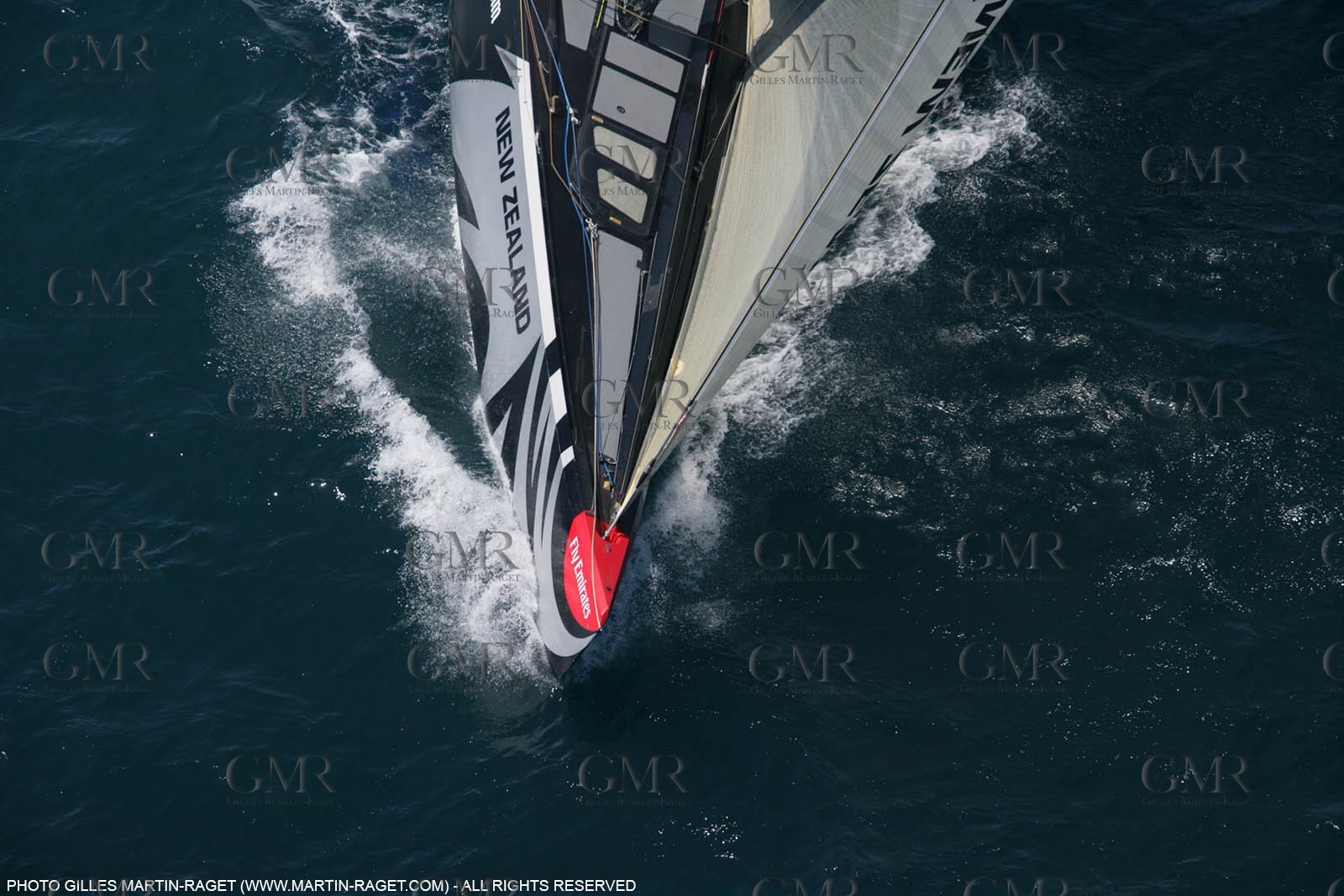 09 05 2007-Valencia (Spain)- 32nd America's Cup - Louis Vuitton Cup - RR2 - Day 11 - BMW ORACLE Racing