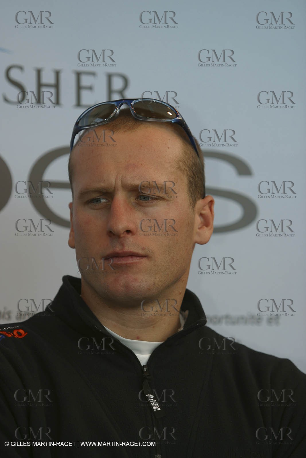 Kingfisher II - Jules Verne Trophy 2002 start - Brest