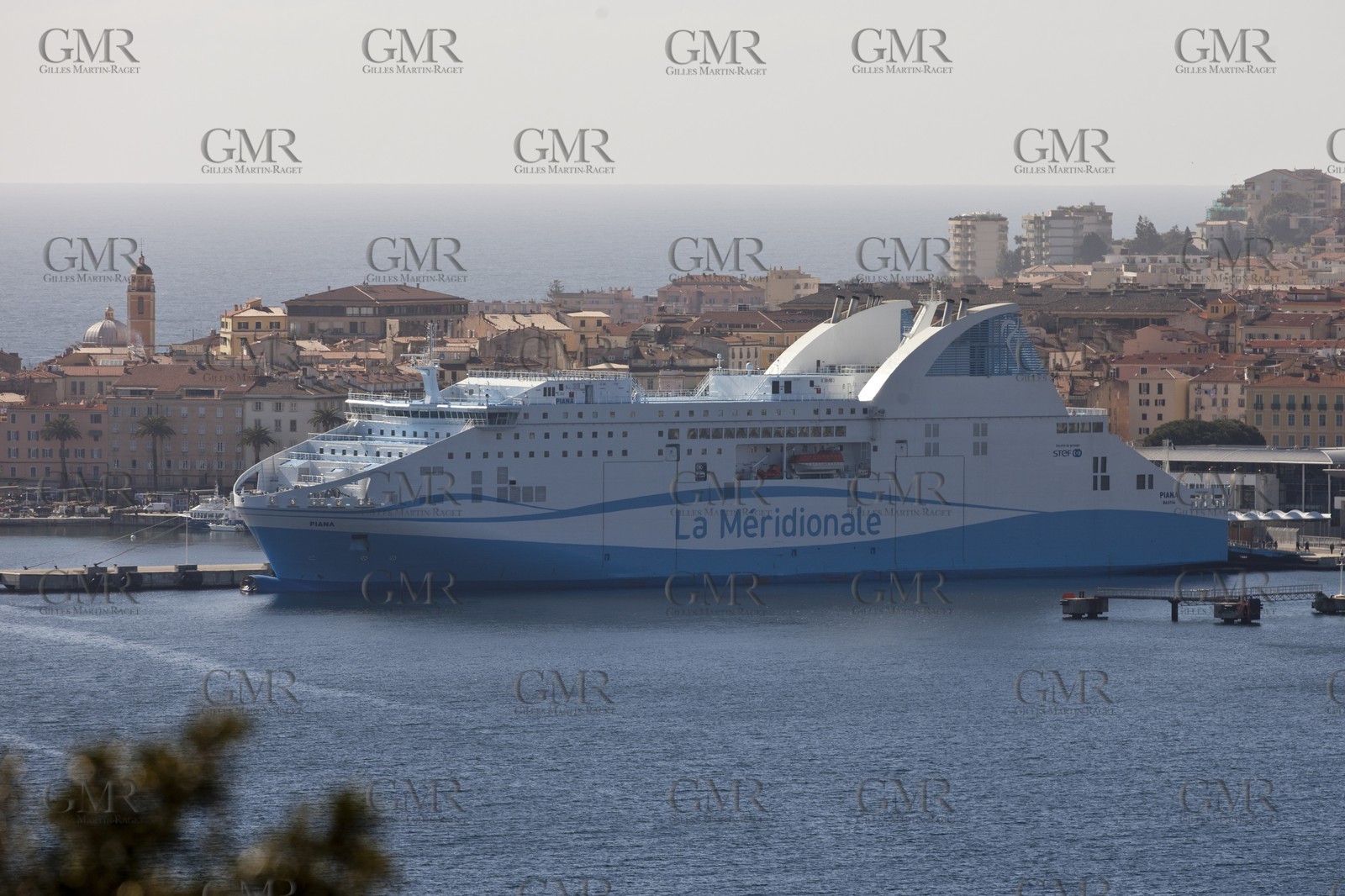 16 02 2012 - Ajaccio (FRA, Corse) - Compagnie la Méridionale - Le Piana en escale à Ajaccio