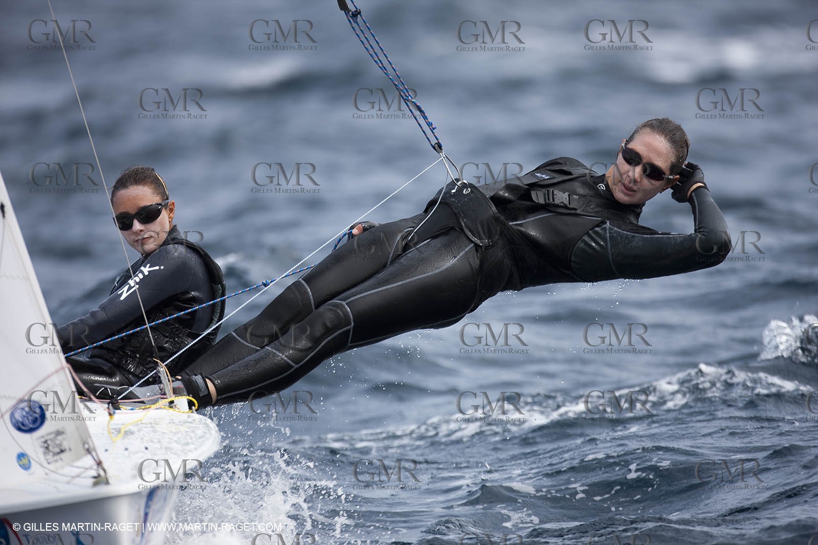 20 04 2010 - Hyères (FRA,83) - SOF 2010 - ZHIK Team - 470 fem -  Ingrid Petitjean - Nadège Douroux