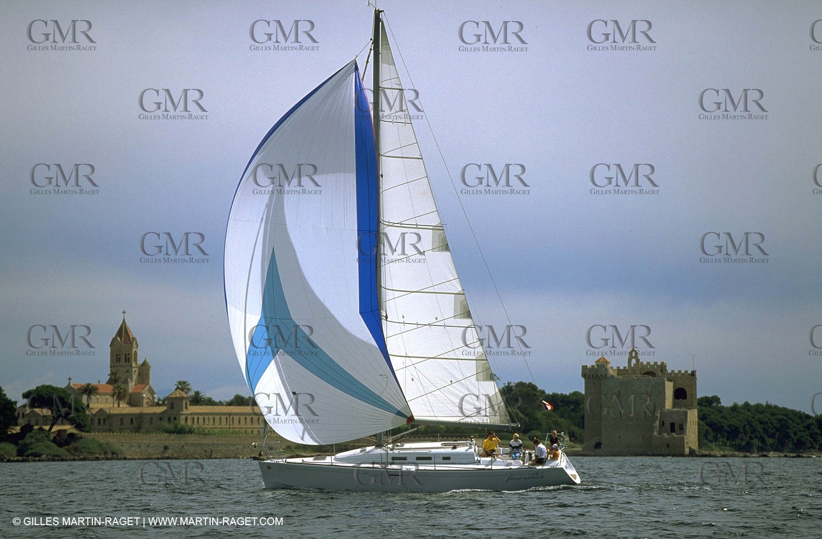 Monocoque de croisiere sous voile