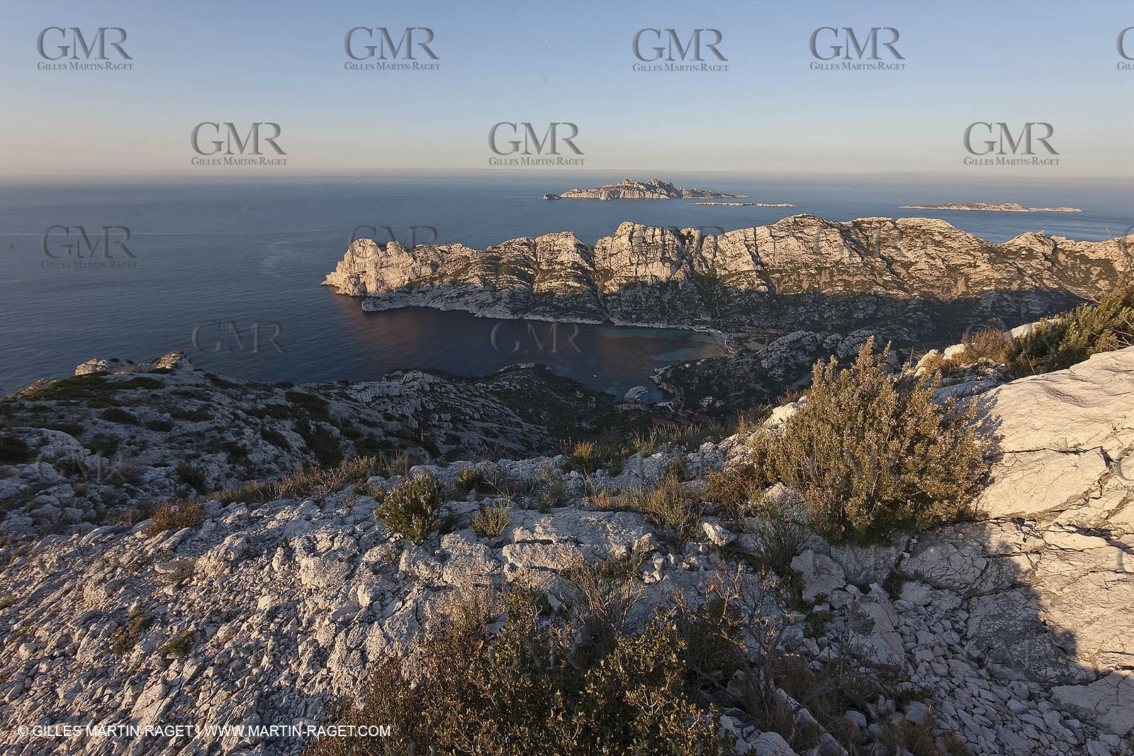 04 04 2009 - Marseille (FRA, 13) - Les Calanques - Calanque de Sormiou vue depuis le Baou Rond