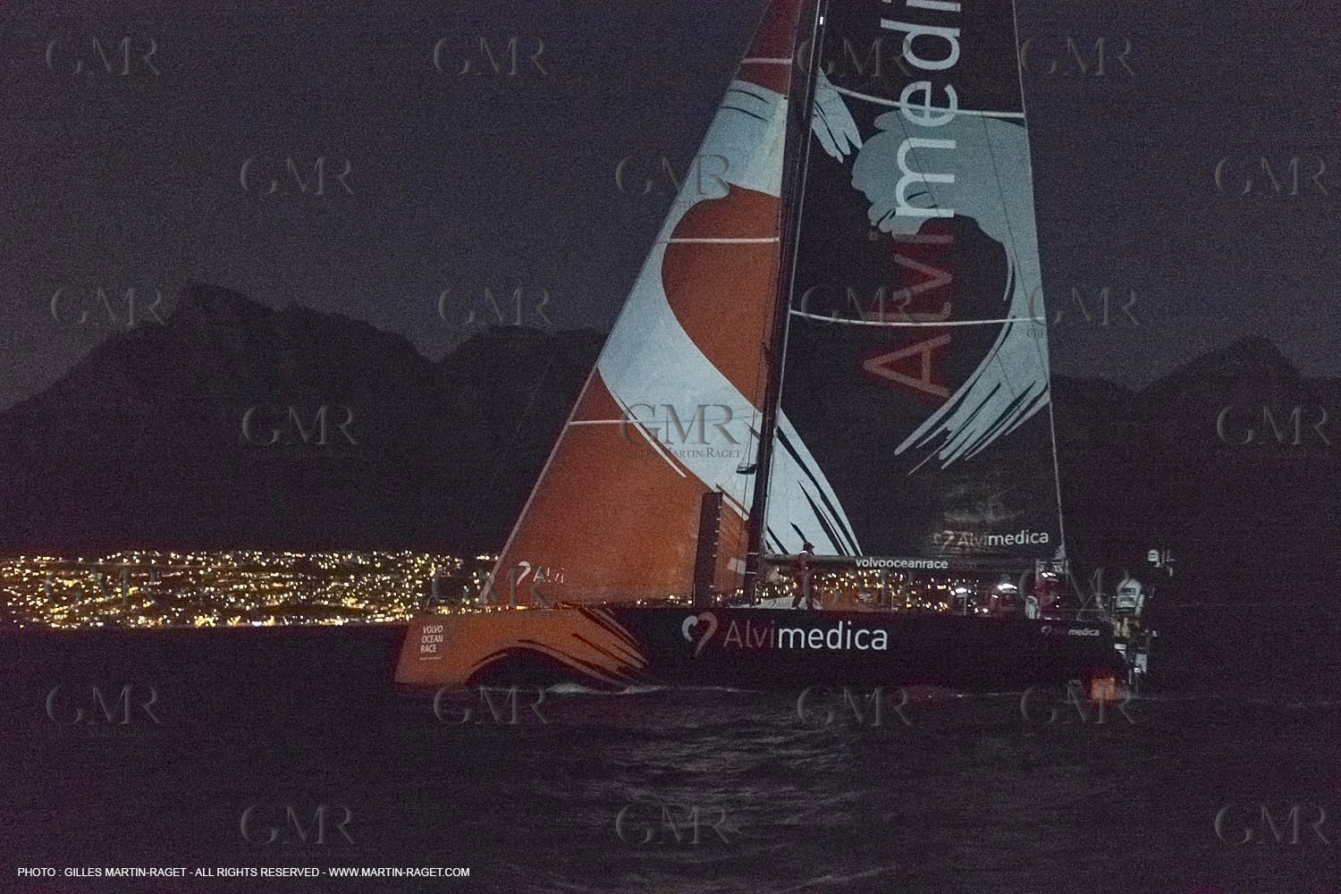 07 11 2014, Capetown (ZAF), Volvo Ocean Race 2014-15, Team Alvimedica finish and arrival in Cape Town