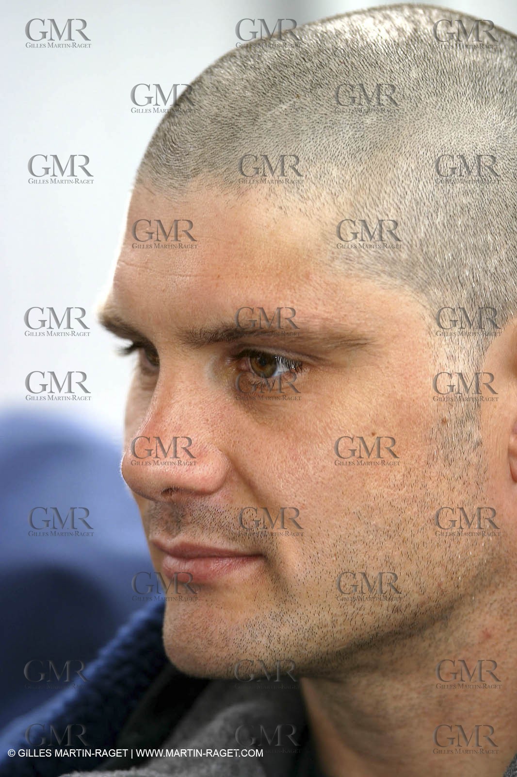 Orange II - 2004 Jules Verne Trophy - Lorient 1st start - Florent Chastel