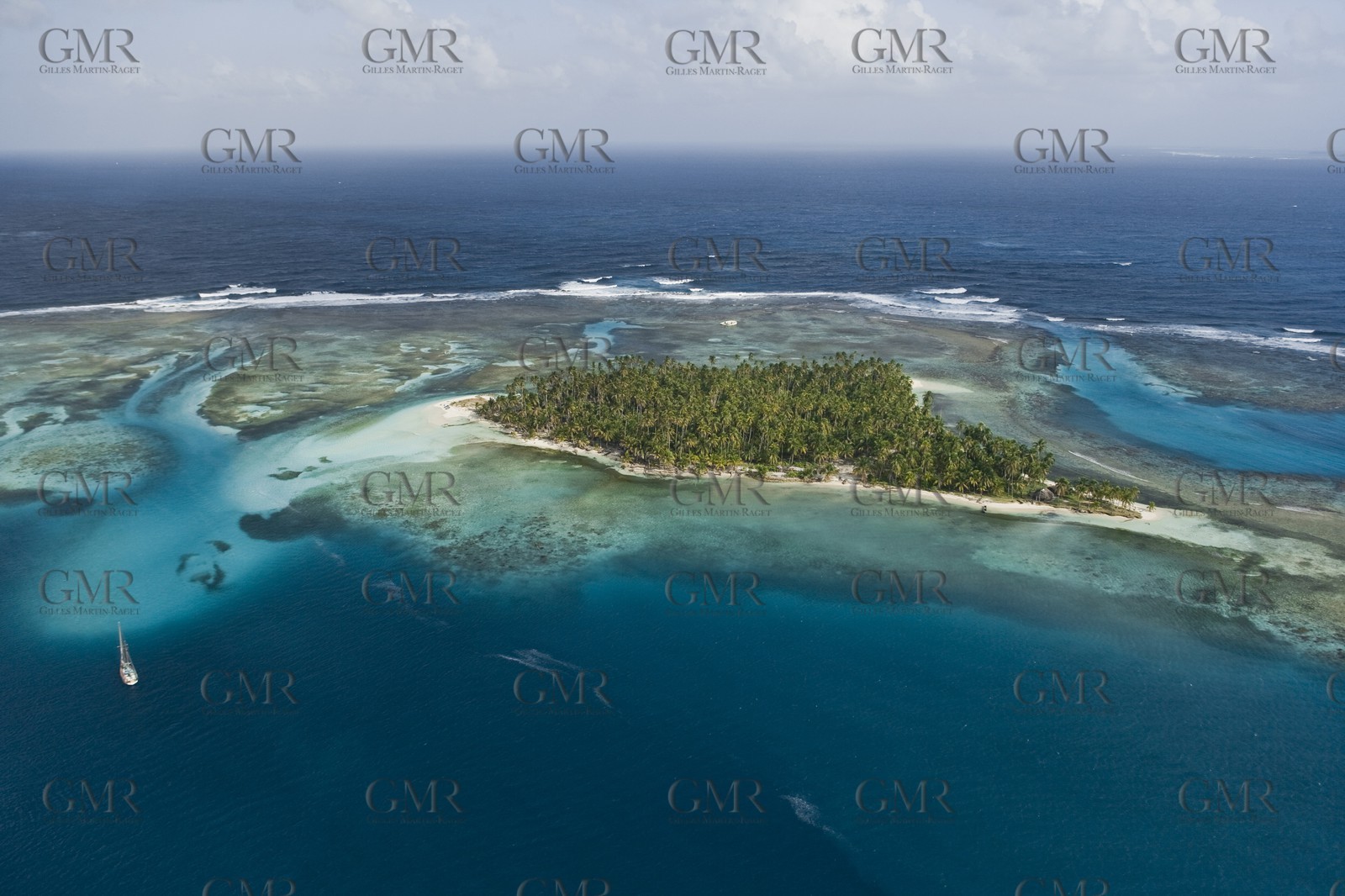 01 02 2008 - San Blas Archipelago (Panama) - Motor Yacht Senses