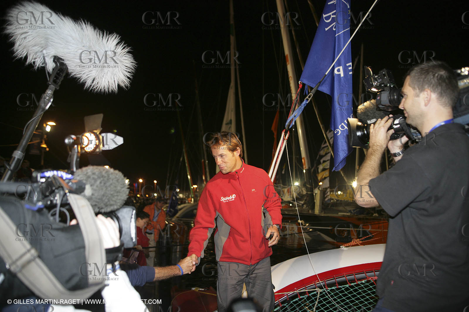 27 10 2006 - Saint Malo (FRA) - Route du Rhum 2006 - Thomas Coville - Sodeb'O - Lock passage