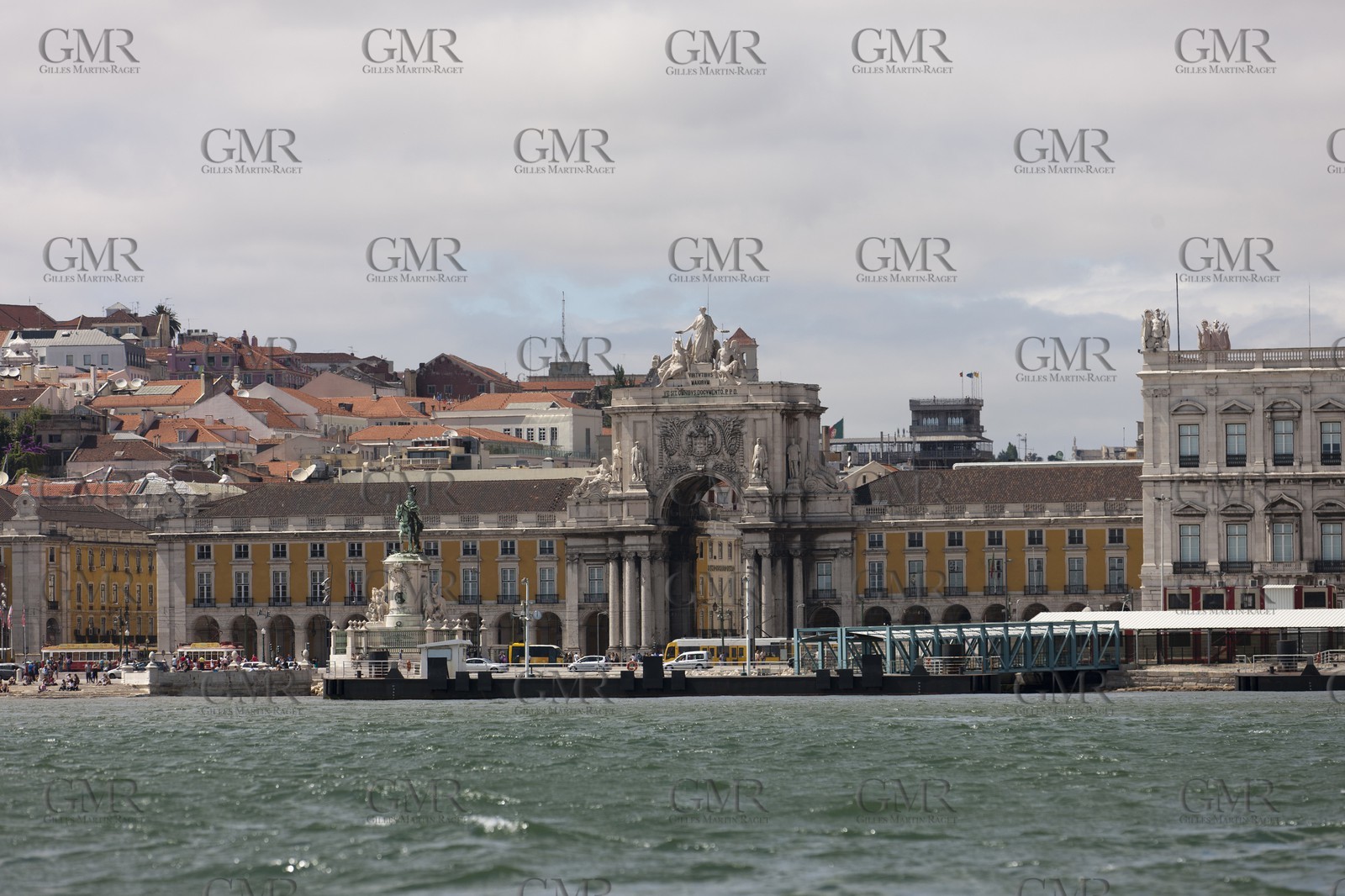 16 07 2011 - Cascais (POR) - 34th America's Cup - AC World Series - Cascais 2011 - Team Korea launch and shakedown