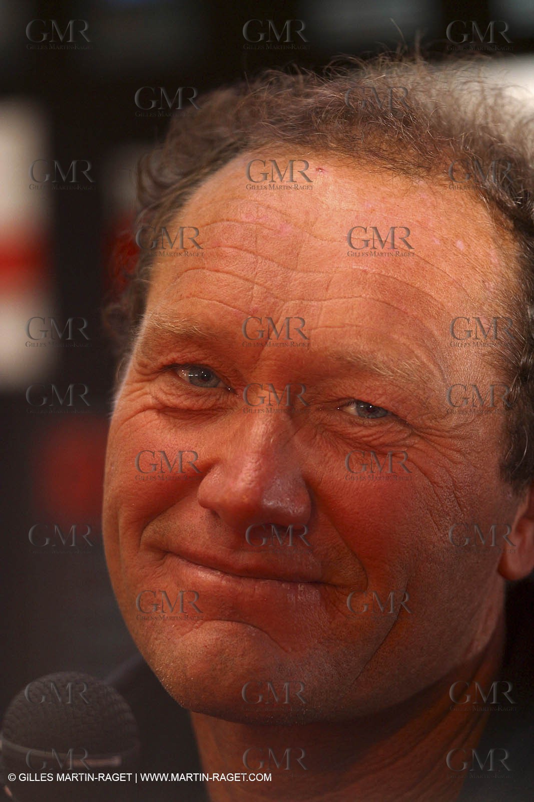 Record autour du monde solo - Idec - Francis Joyon - Arrivée à Brest