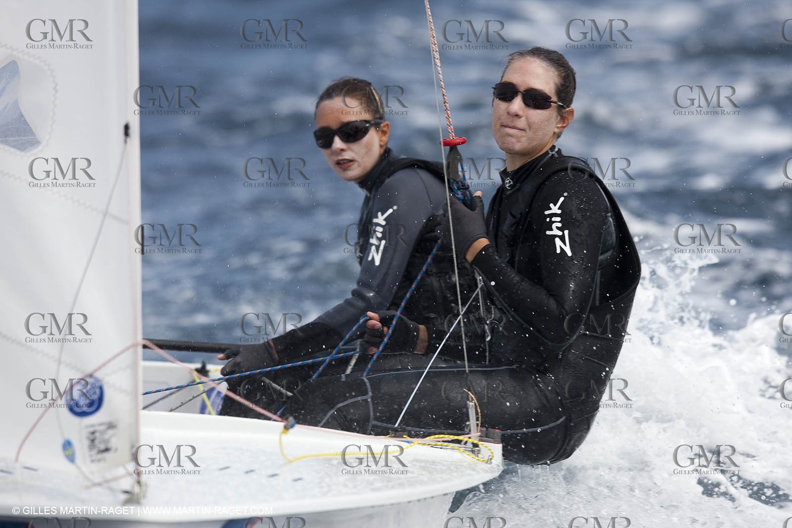 20 04 2010 - Hyères (FRA,83) - SOF 2010 - ZHIK Team - 470 fem -  Ingrid Petitjean - Nadège Douroux