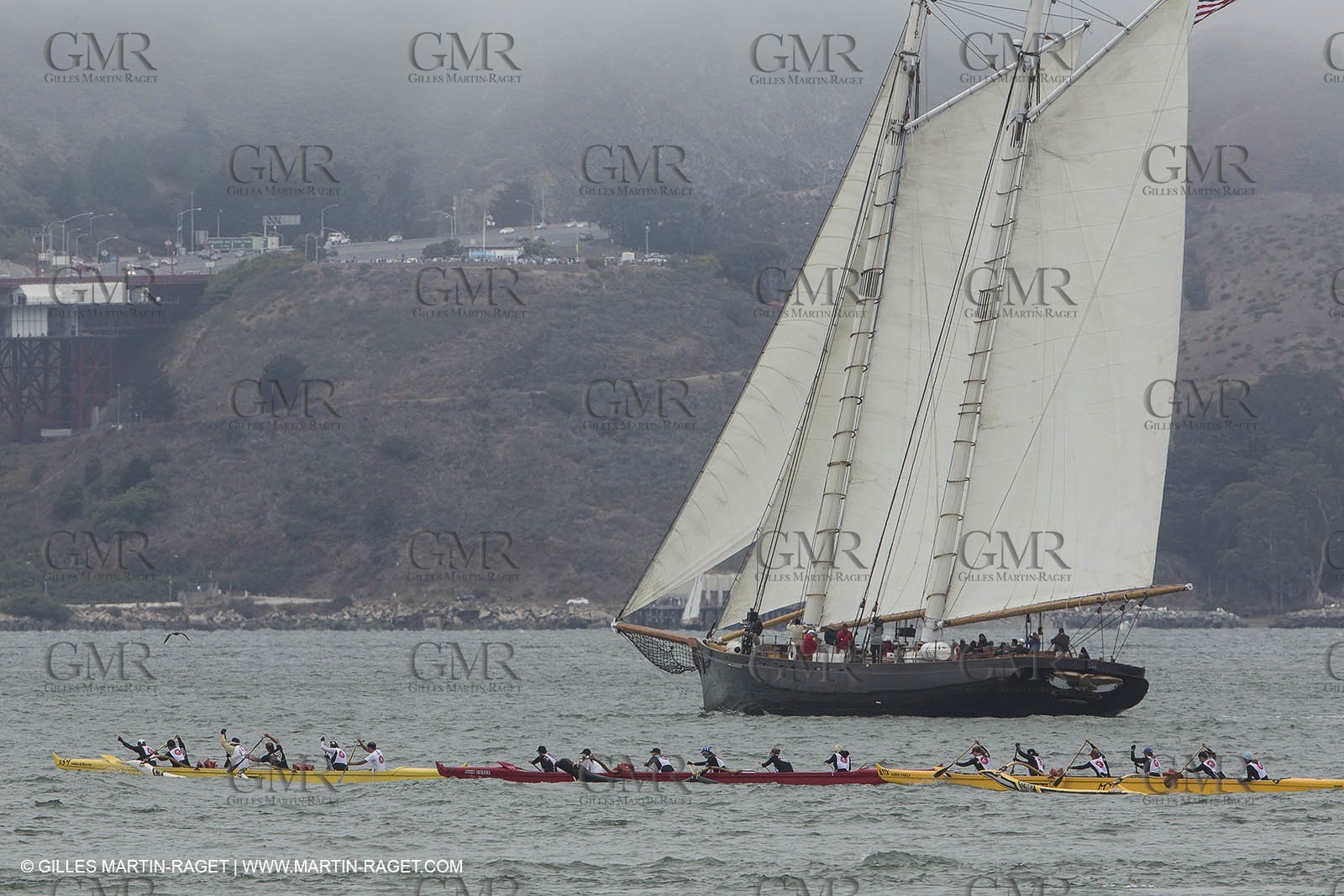 10 08 2013 - San Francisco (USA,CA) - 34th America's Cup - AC Open - Outrigger Canoe Races et Hula Danceperformance at Marina Green Village