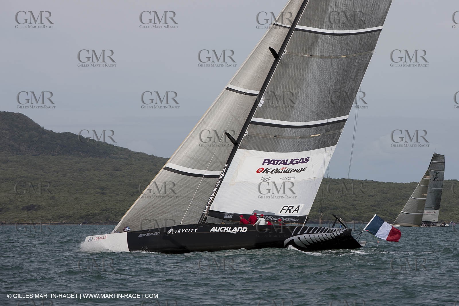 01 02 2009 - Auckland (NZL) -  Louis Vuitton Pacific Series -  Racing Day 4 - Round Robin 2 - BMW ORACLE RAcing Vs Pataugas by K-Challenge