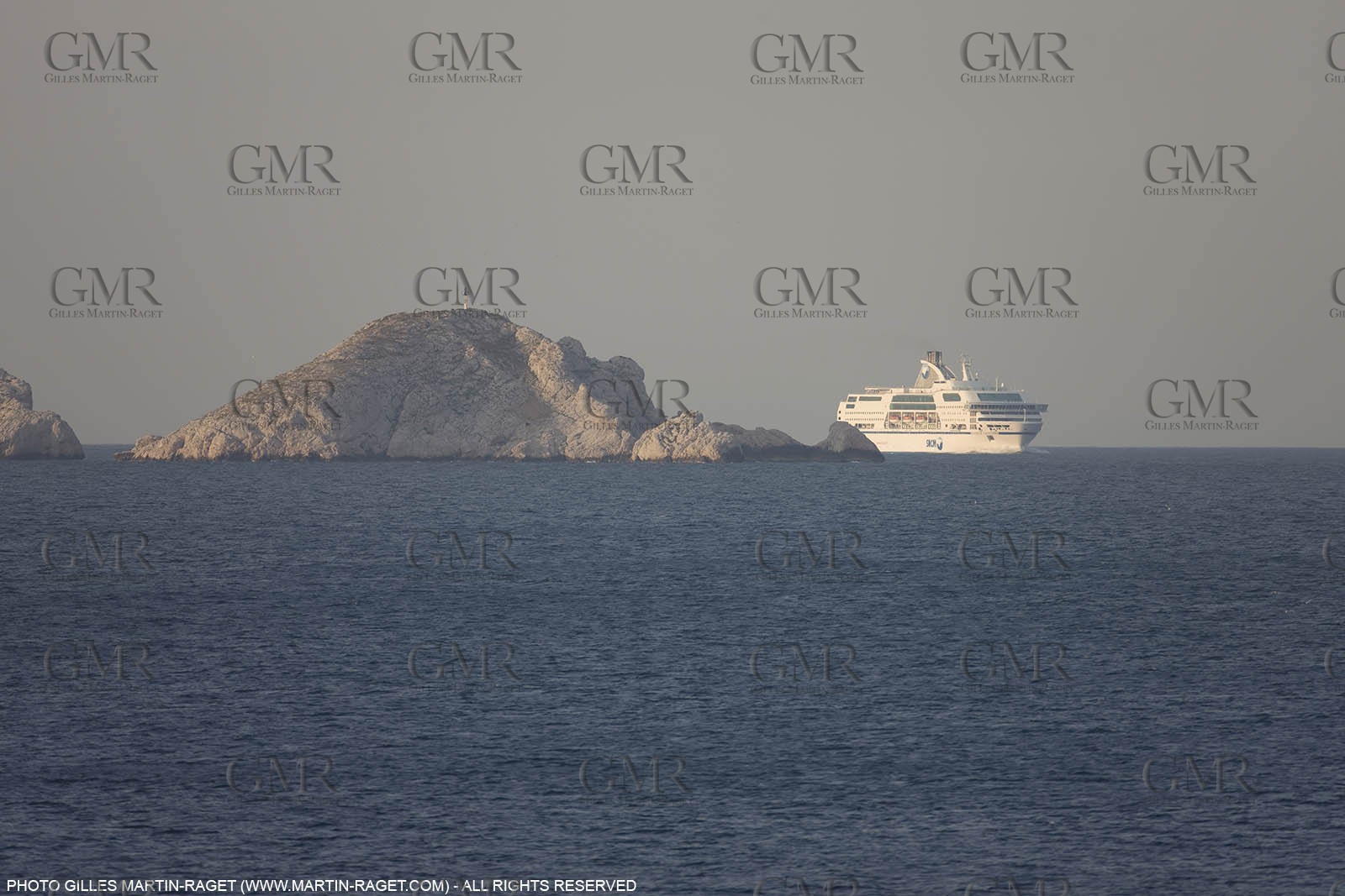 20 06 2008 - Marseille (FRA, 13) - Cruising among the local islands and creeks