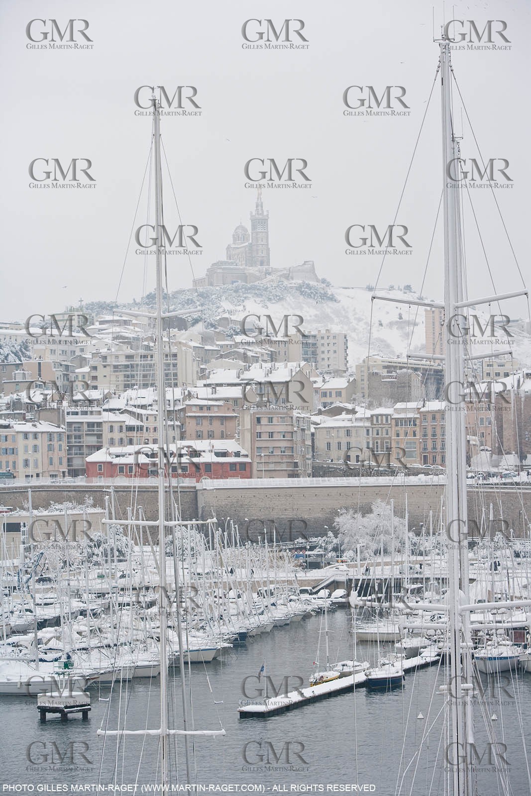 07 01 2009 - Marseille (FRA,13) - Exceptional snow amount on the city