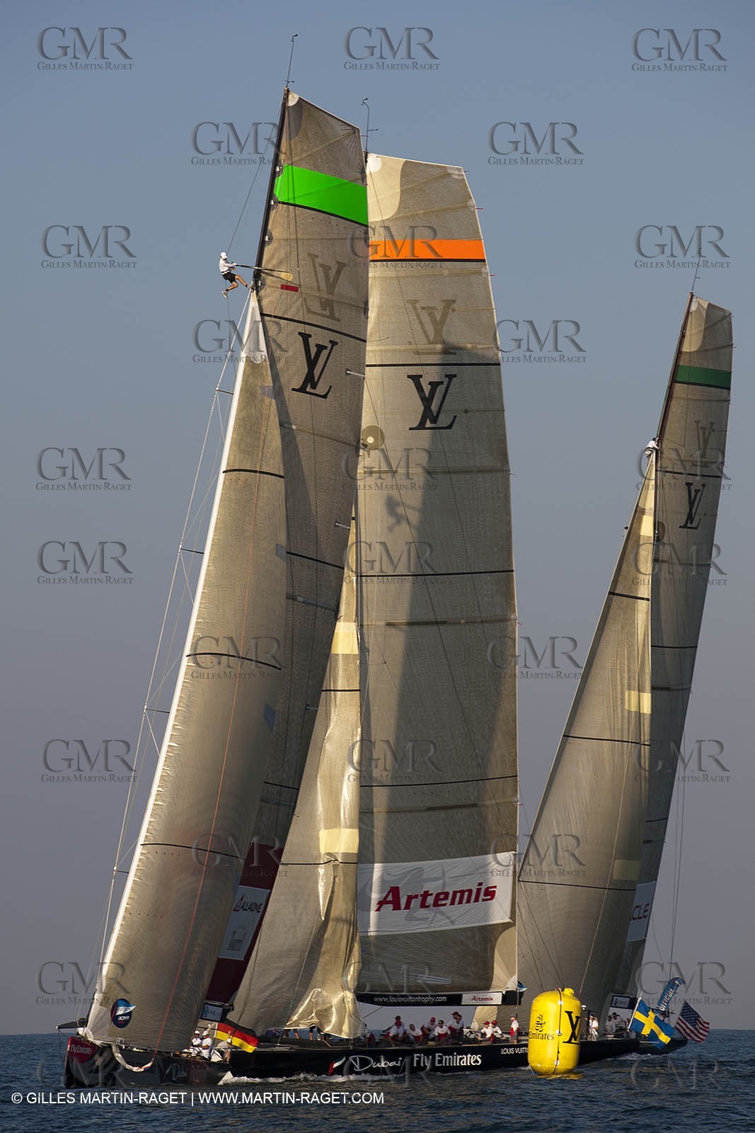 25 11 2010 - Dubai (UAE) - Dubai Louis Vuitton Trophy -  BMW ORACLE Racing - Fleet races