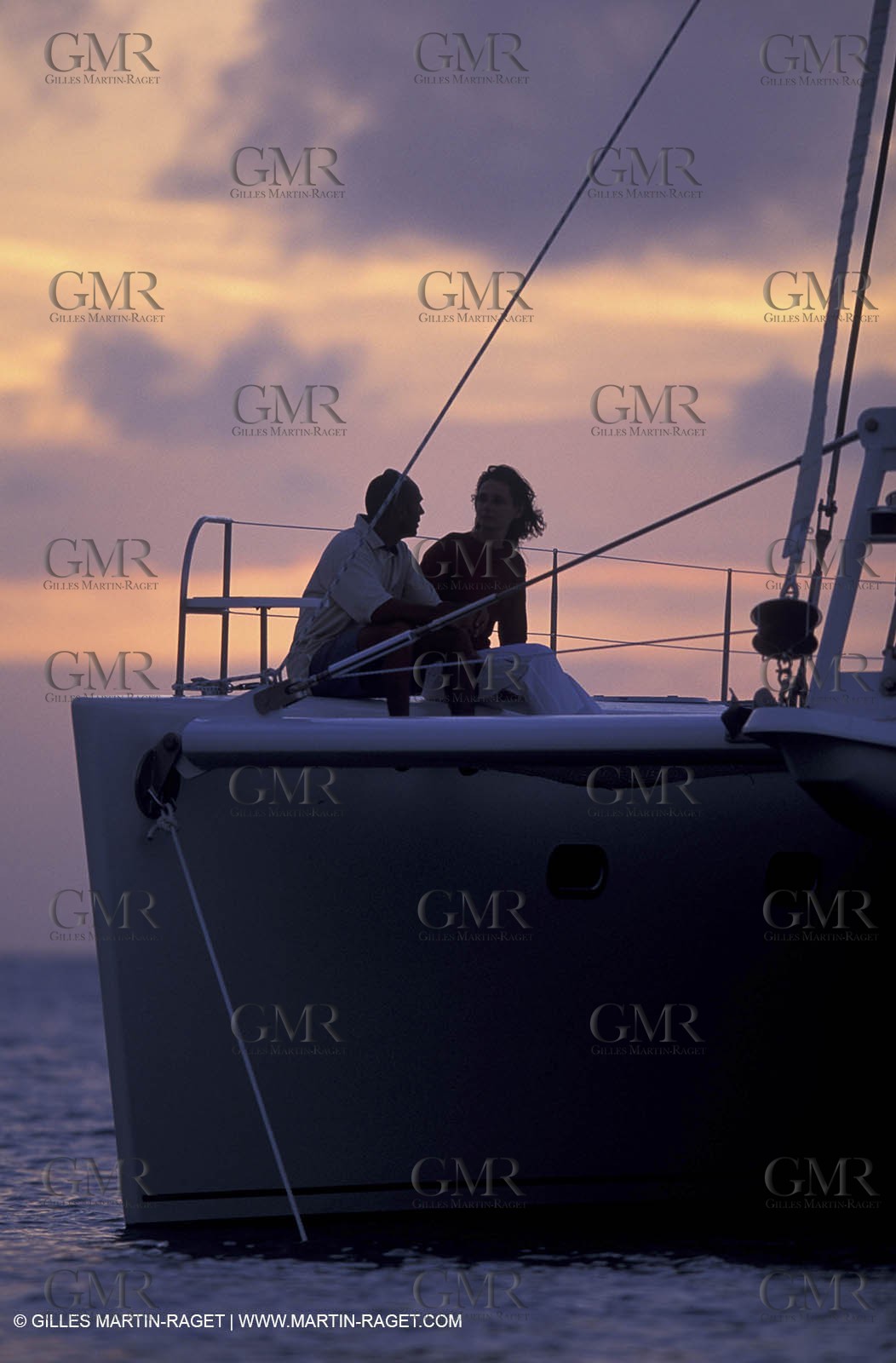 Cruising - People - Doing nothing