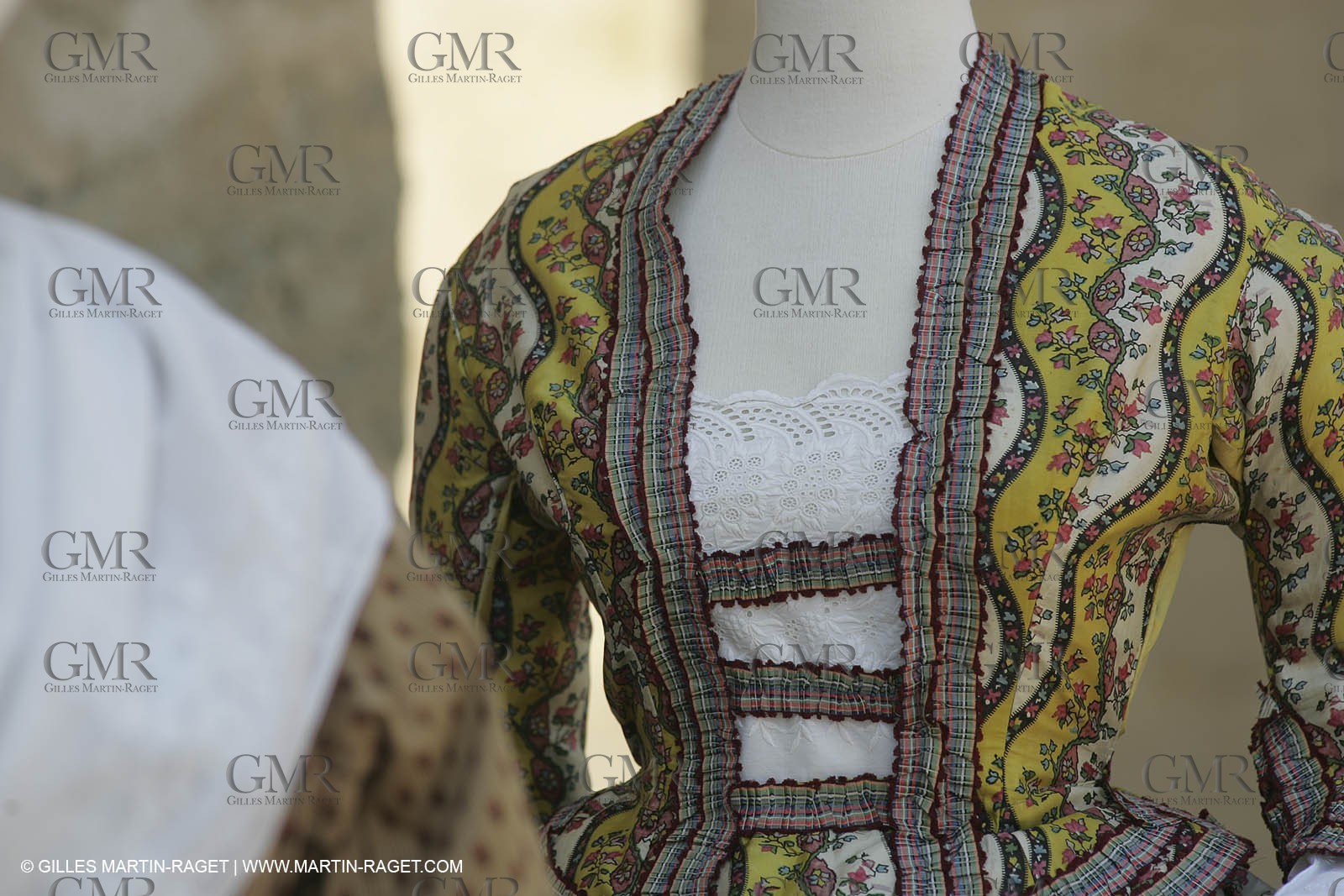 May 2004 - La Tour d'Aigues (FRA, 84) - Old costumes for women of the South exhibition