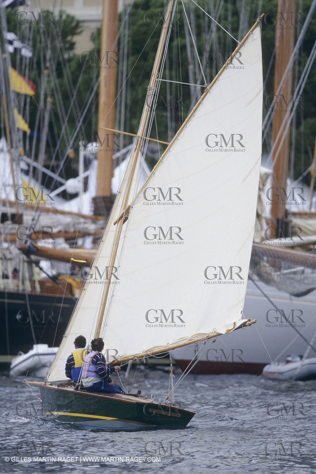 Petits yachts classiques, small classic yachts