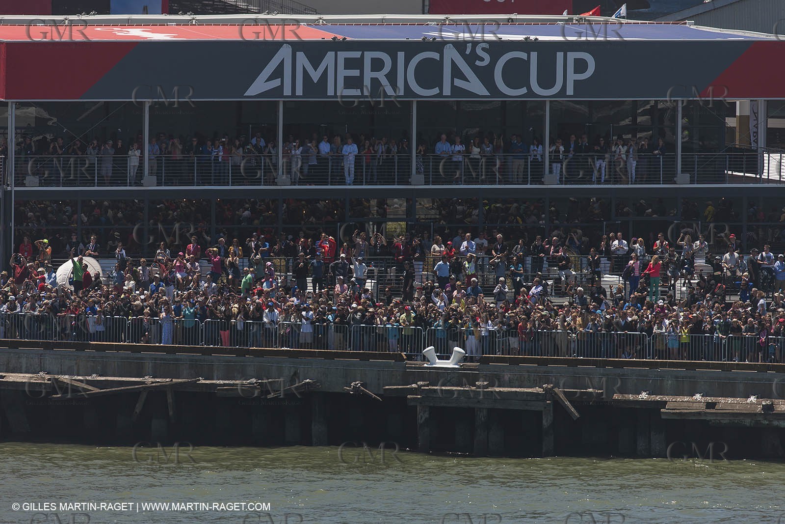 13 07 2013 - San Francisco (USA,CA) - 34th America's Cup - Louis Vuitton Cup - Round Robin - Race Day 4 - Luna Rossa vs ETNZ