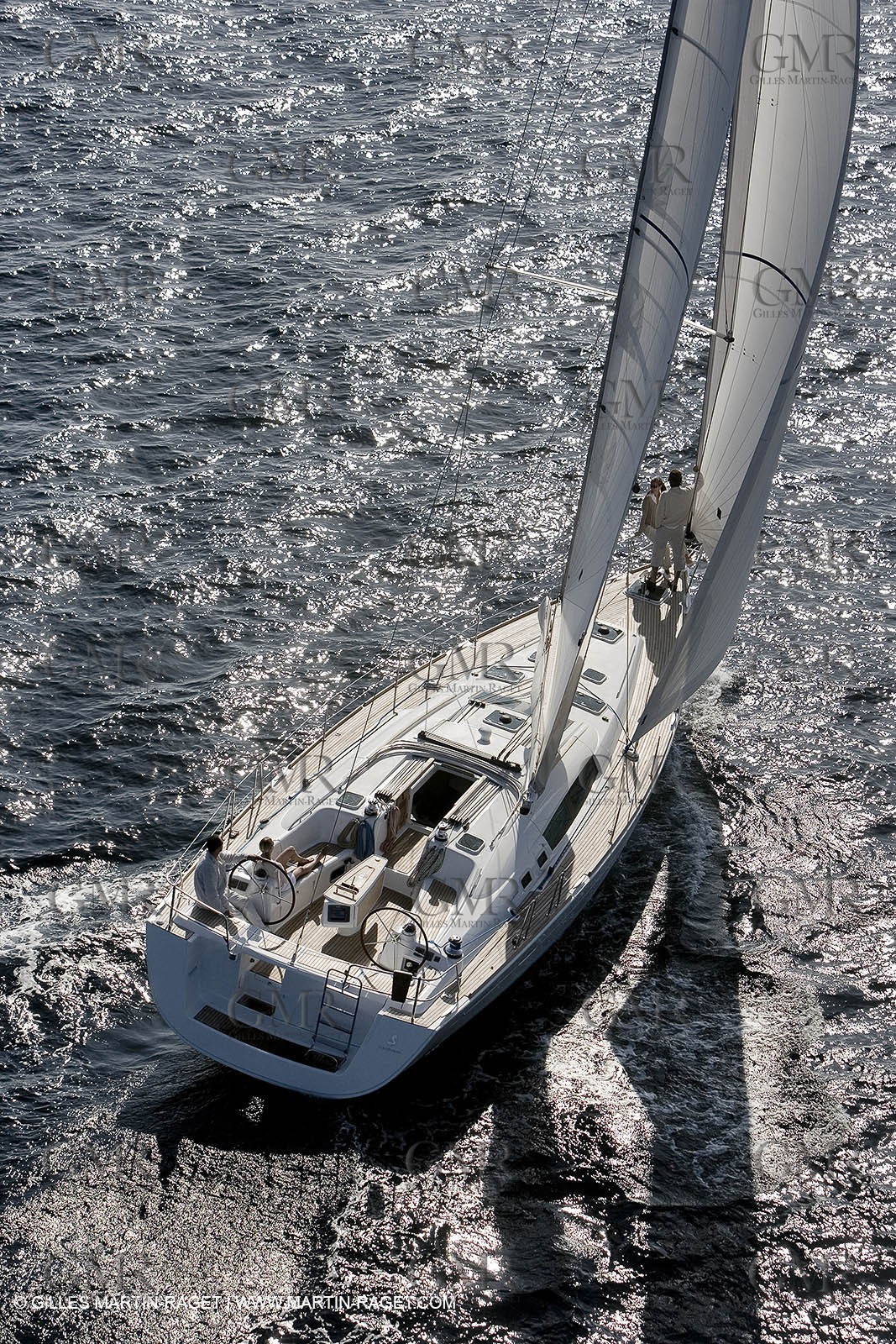 Crusing monohull sailing