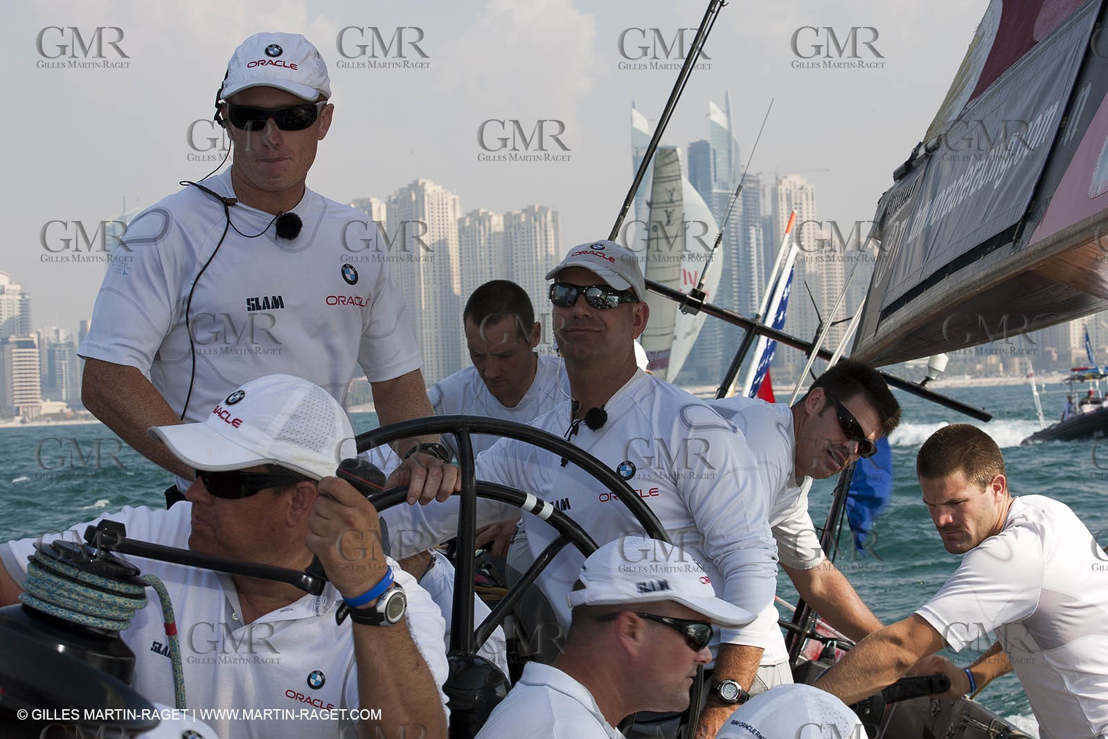 14 11 2010 - Dubai (UAE) - Dubai Louis Vuitton Trophy -  BMW ORACLE Racing - Training - Onboard Vs All 4 one