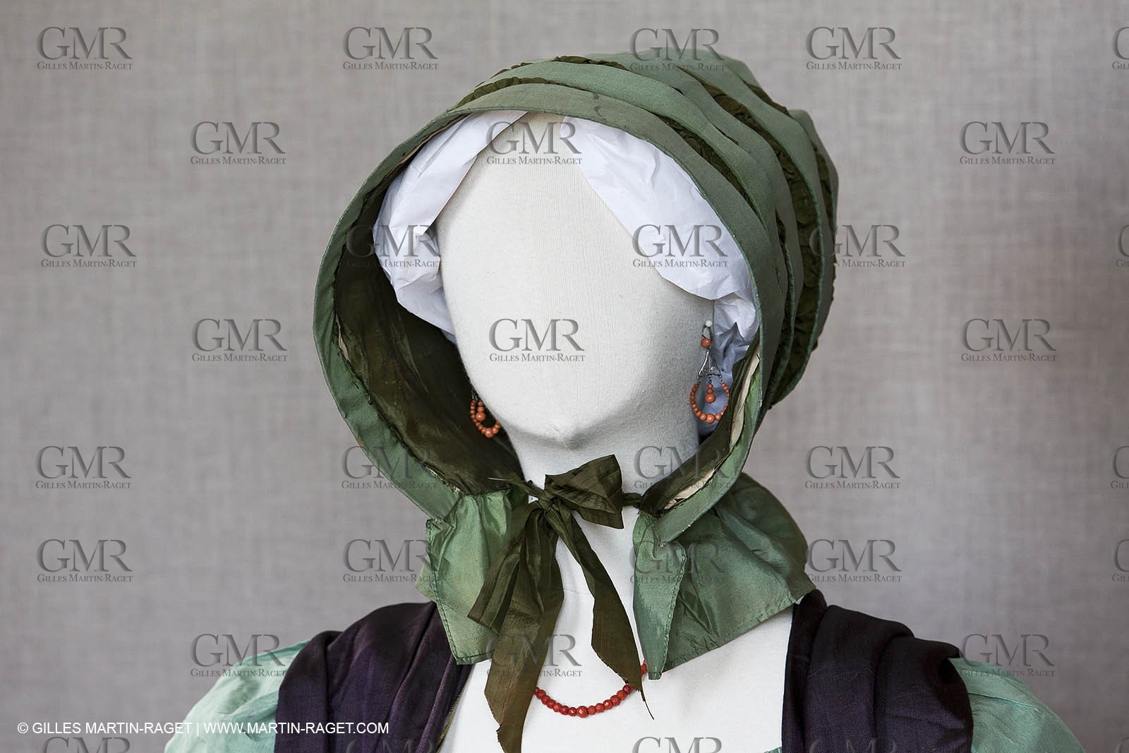 06 07 2012, Toulon (FRA,83), Villa Rozemaine, exhibition 'Fashion Dresses