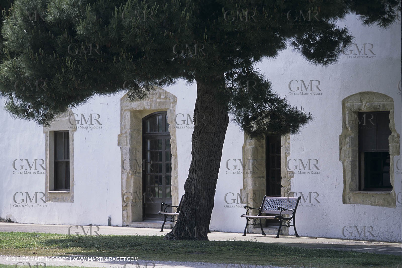 Camargue (FRA) - houses and cants from Camargue