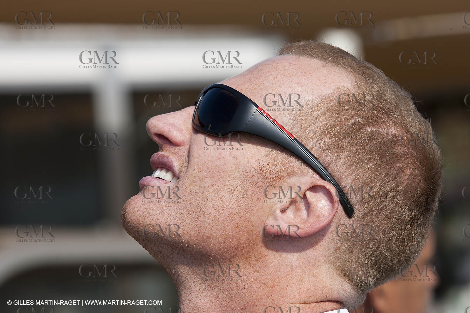 21 11 2010 - Dubai (UAE) - Dubai Louis Vuitton Trophy -  - Day off - James Spithill and Peter Lester go paragliding