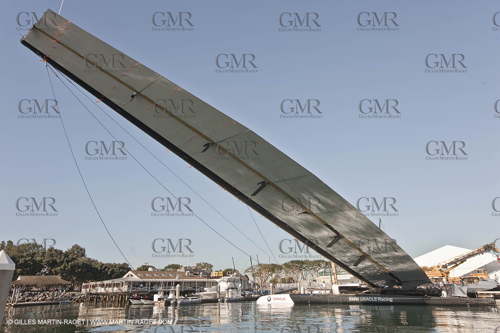 10 11 2009 - San Diego (USA, CA) - 33rd America's Cup - BMW ORACLE Racing - Wing testing , Day 1