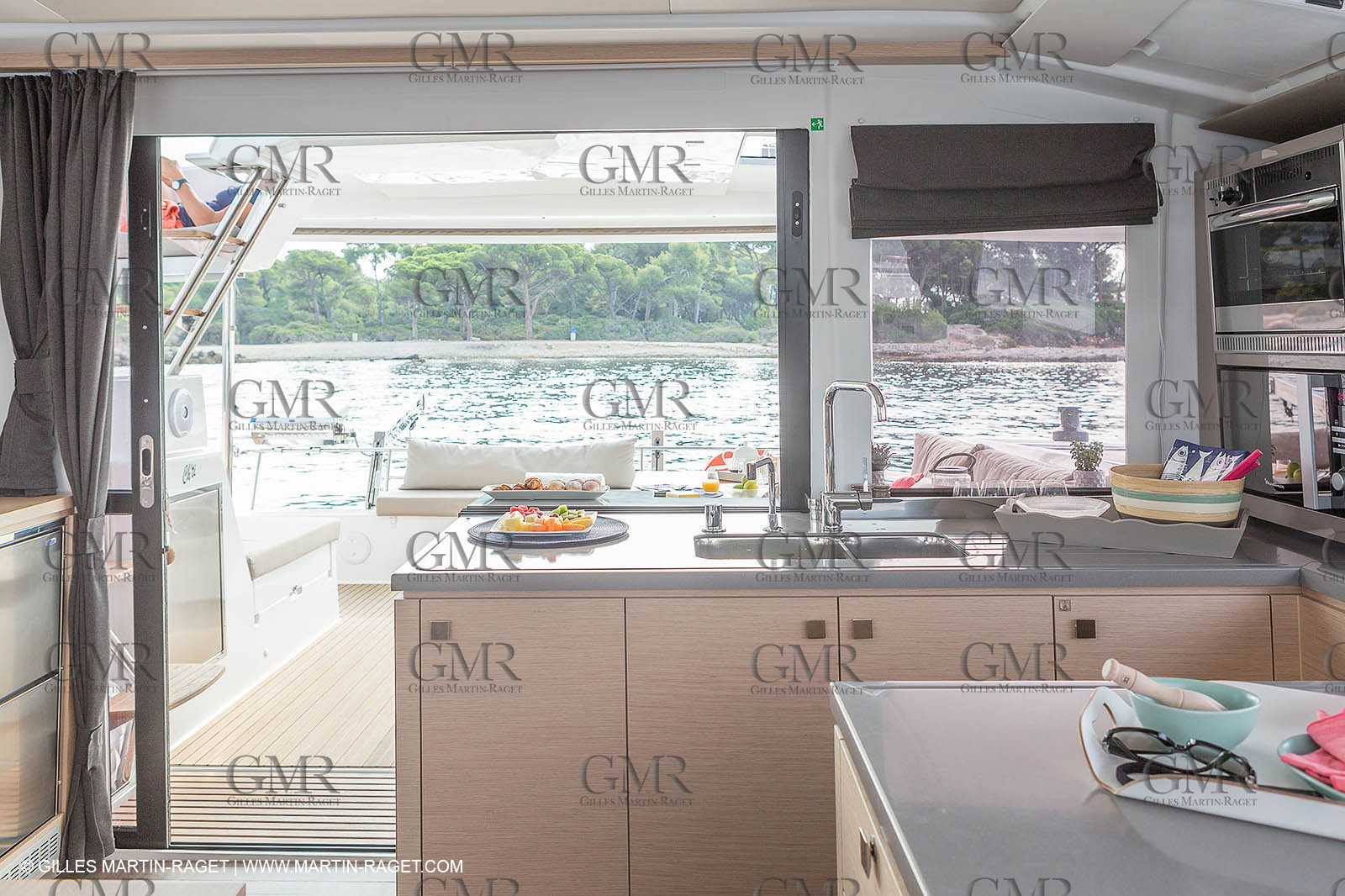 12 09 2016, Cannes (FRA,06), Chantier Fountaine-Pajot, Helia 44