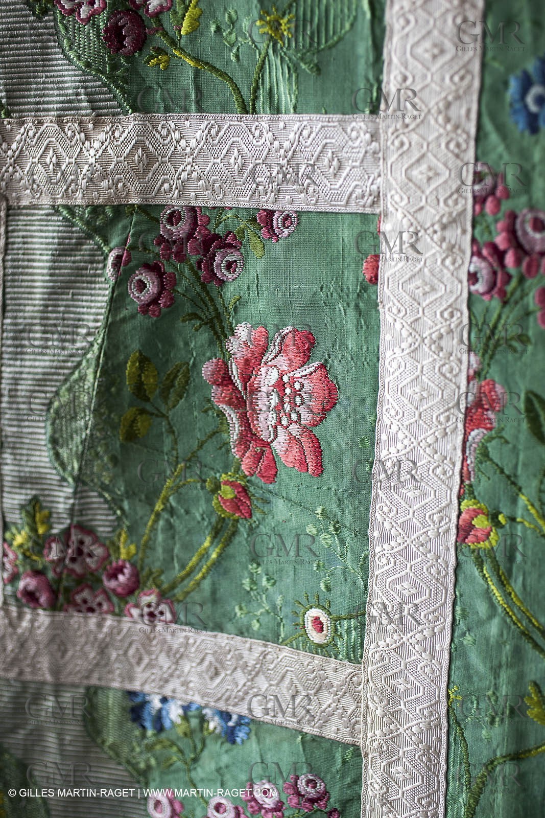 04 02 2013 - Marseille(FRA,13), Notre Dame de la Garde, liturgical clothing