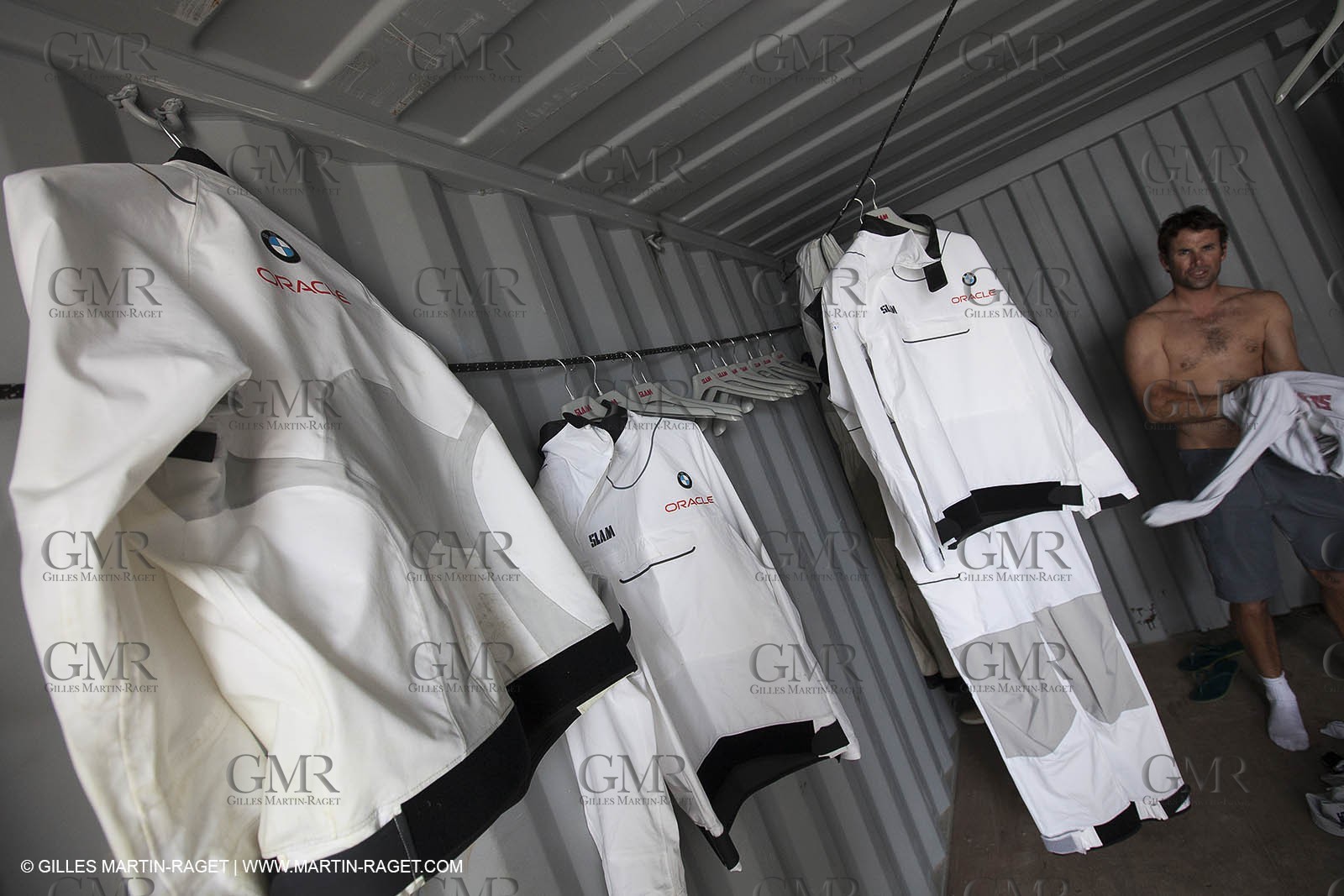 03 08 2010 - Cowes (UK, IOW) - The 1851 Cup -  BMW ORACLE Racing - Day 1.