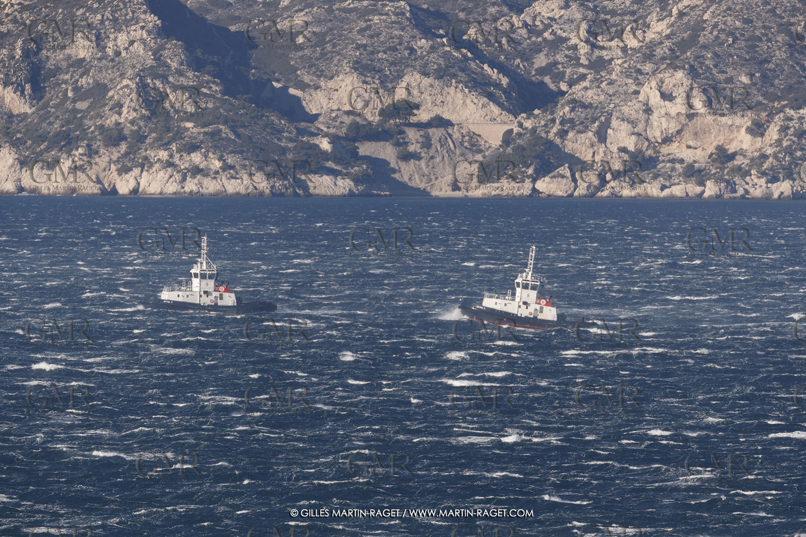14 12 2023, Marseille (FRA), arrivée du Palais Royal, porte container armé par la CMA CGM, navire de 400 mètres de long, 67 mètres de large, qui transporte 23 000 conteneurs avec propulsion au GNL