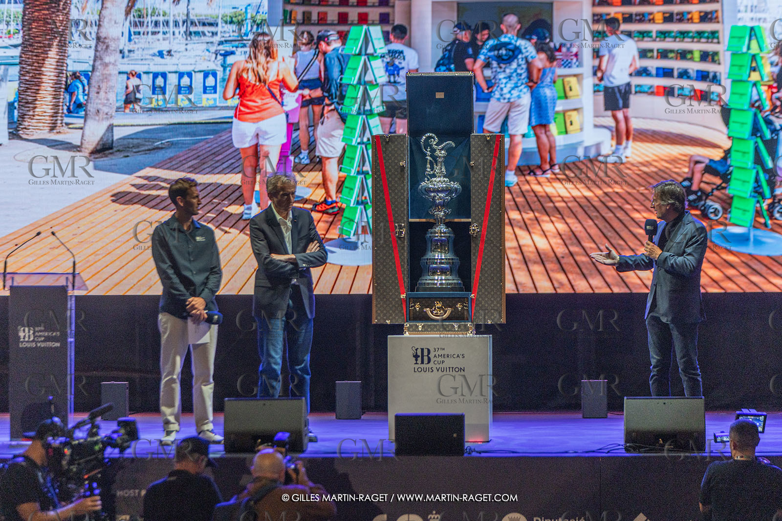 19 10 2024, Barcelona (ESP), Louis Vuitton 37th America's Cup, Final Match, Race Day 6 , Prizegiving