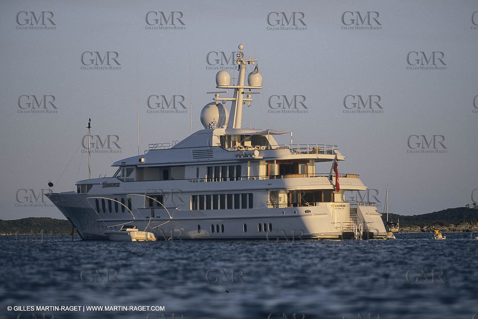 Super Motor Yachts, Huntress