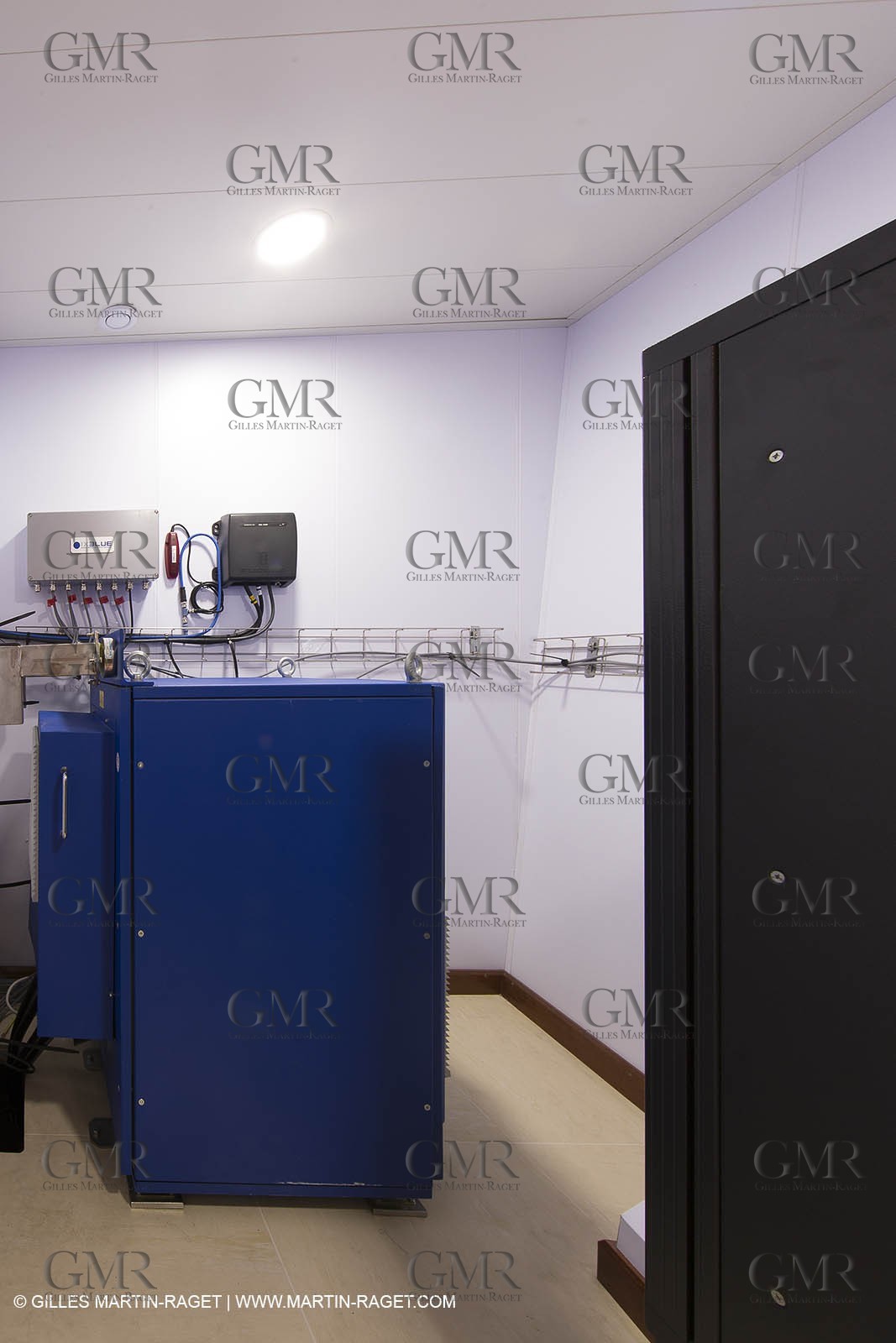 Al Azizi oficial launchat the Mucem museum - H2X boatyard - Oceanographic research ship - Marseille (FRA,13) - 27 05 2014