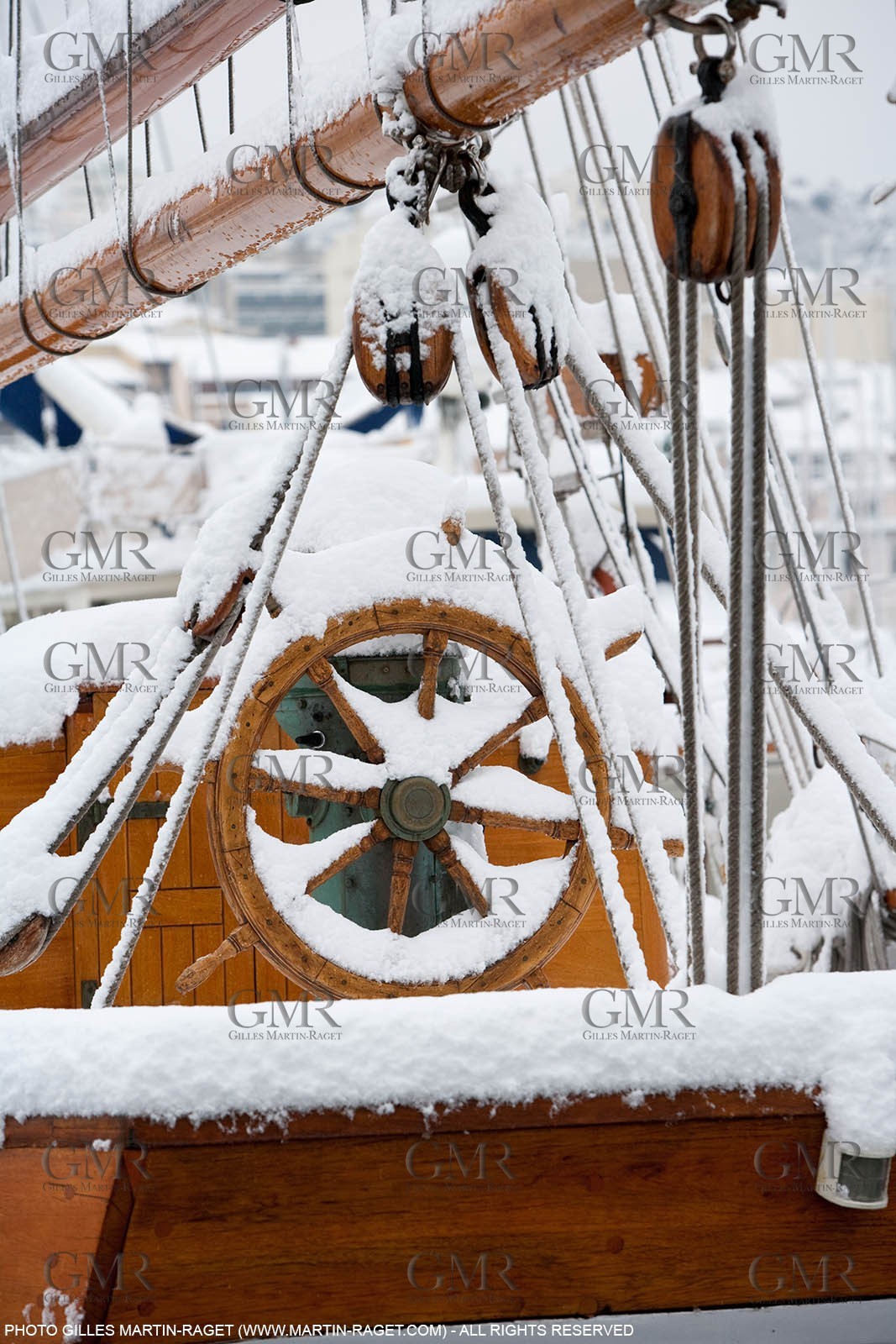 07 01 2009 - Marseille (FRA,13) - Exceptional snow amount on the city